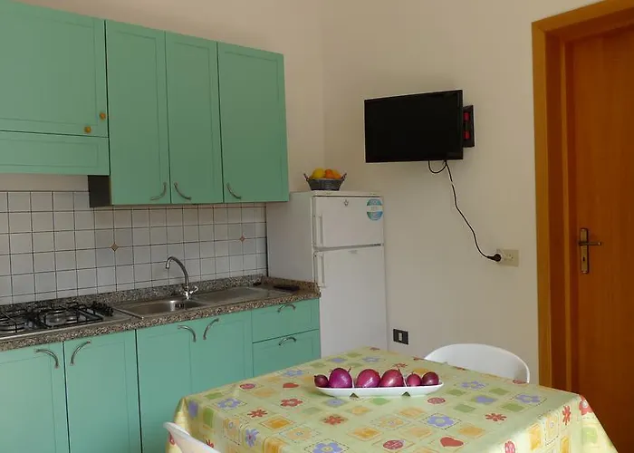 Il Turistico מלון דירות זמברונה